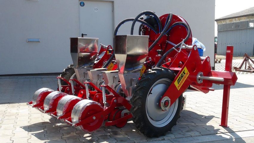 Pneumatic  Vegetable  Seeder